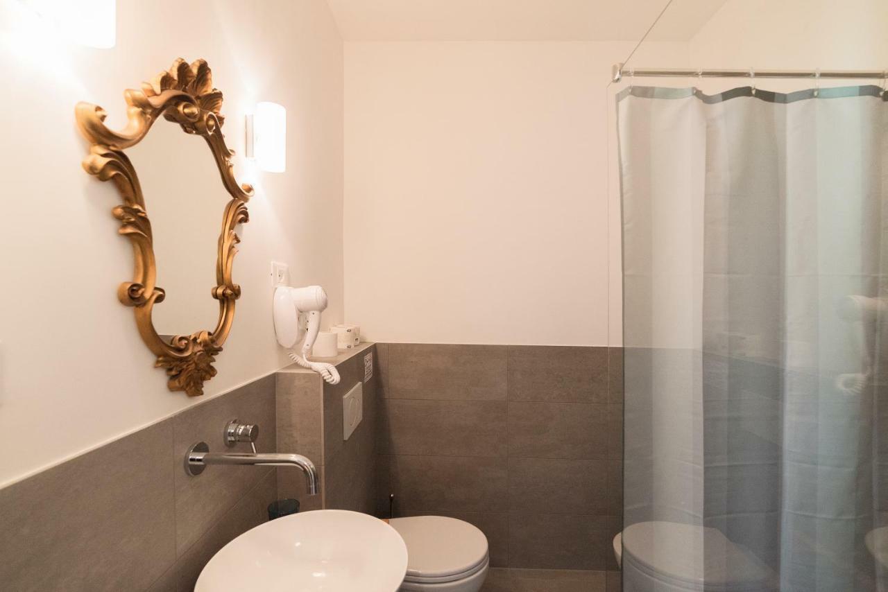 Guest Roma House Hotel Bagian luar foto